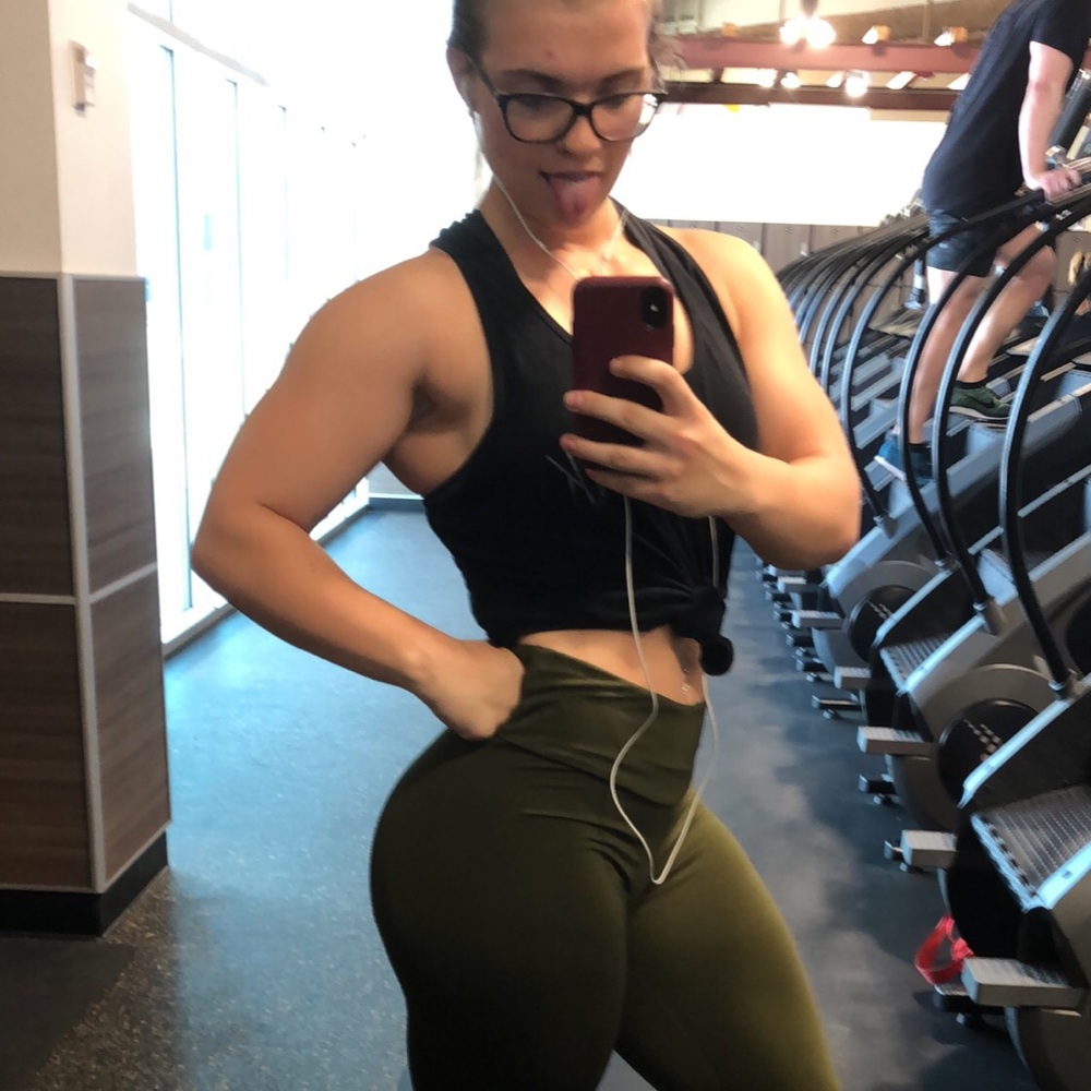 Meet your Posher, Ashley